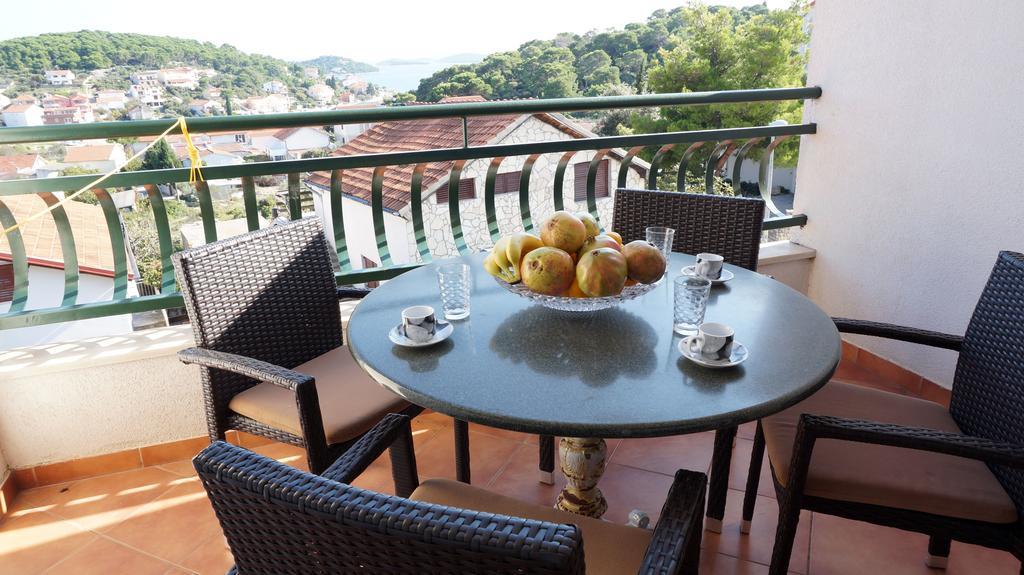 Villa Dvorine Tisno Oda fotoğraf